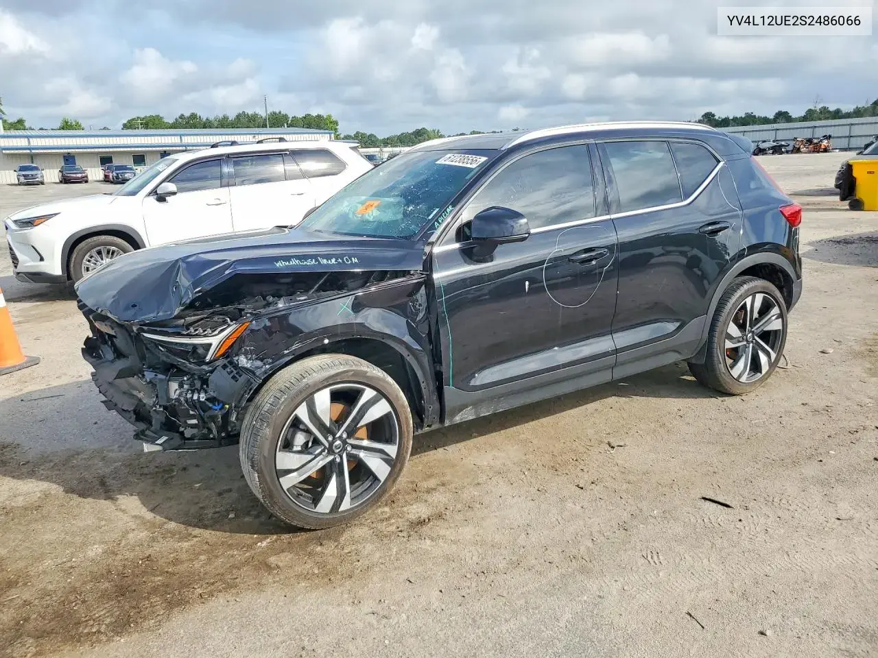 2025 Volvo XC40 Plus
