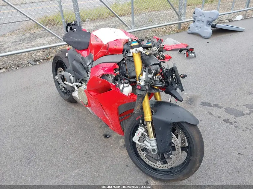 2025 Ducati Panigale V4/V4S